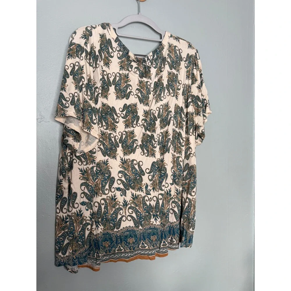 Rose + Olive blue and beige paisley print 1/4 button down boho‎ blouse comfort